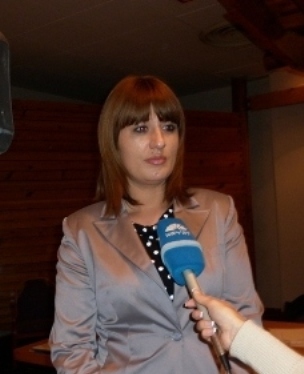 p1000966